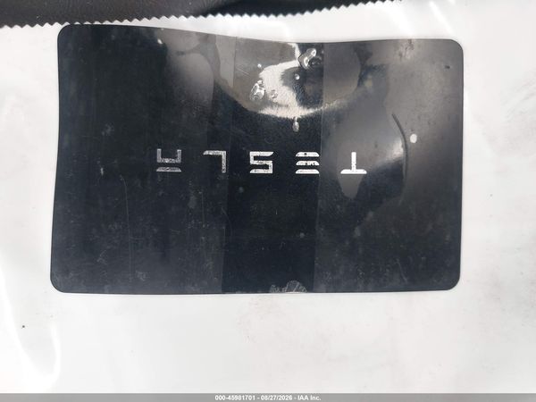 2025 TESLA MODEL Y — I11