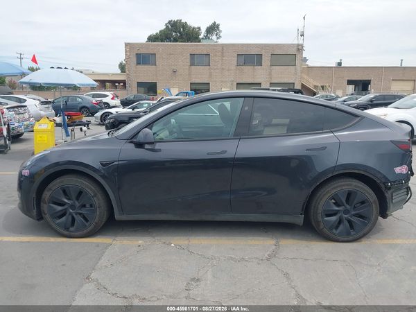 2025 TESLA MODEL Y — I117