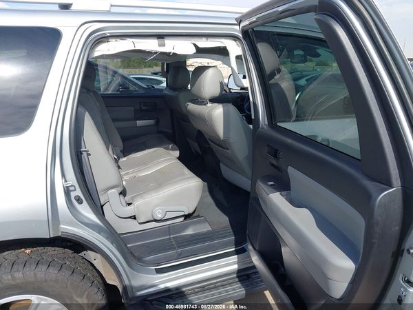 2021 TOYOTA SEQUOIA SR5 — I8