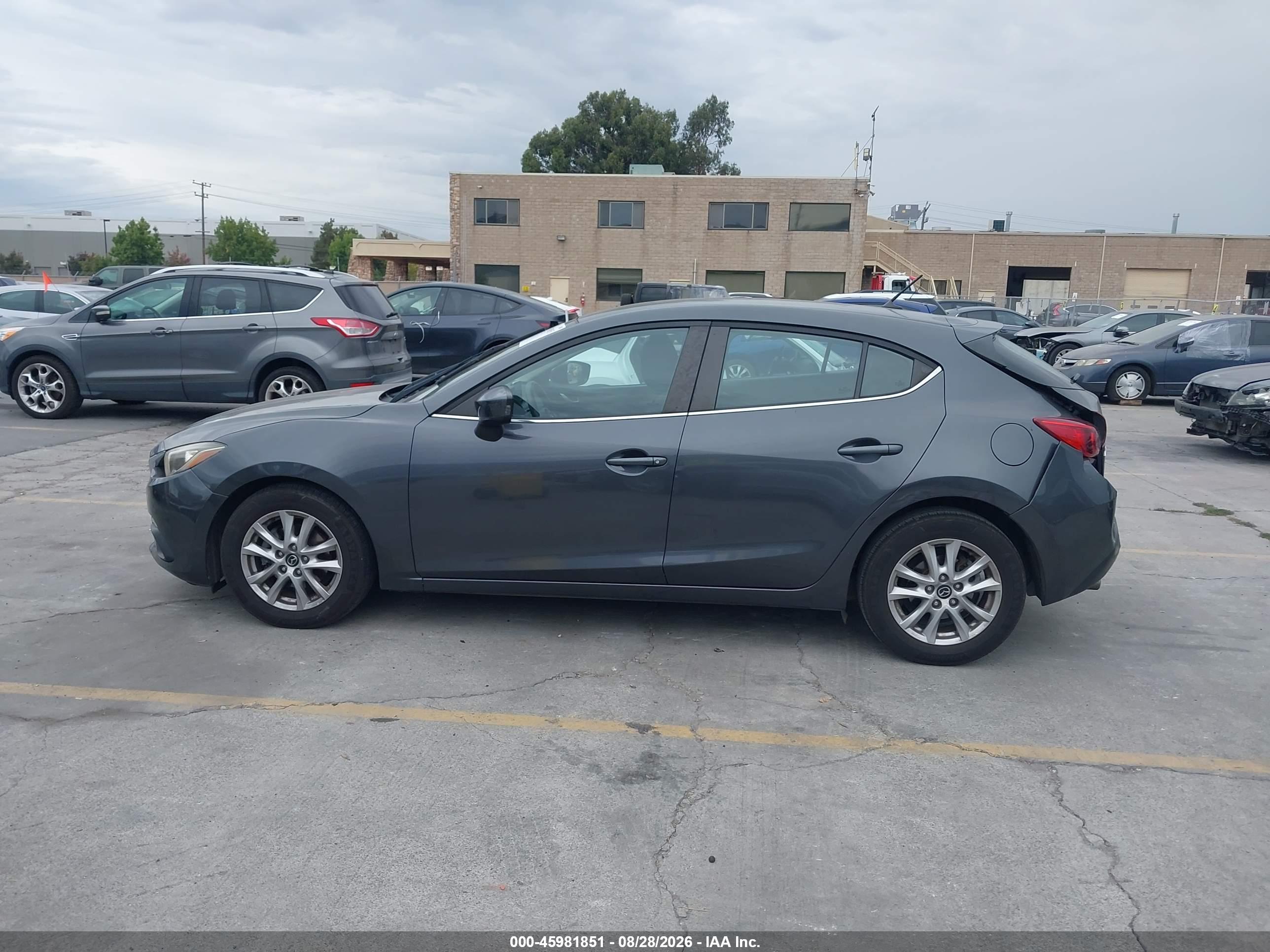 2016 MAZDA MAZDA3 I SPORT