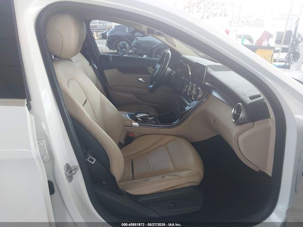 2015 MERCEDES-BENZ C 300 Base — I5
