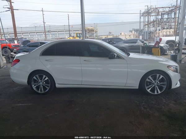 2015 MERCEDES-BENZ C 300 Base — I116