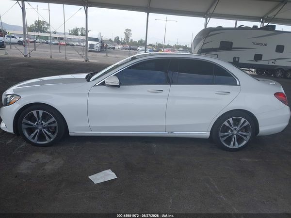 2015 MERCEDES-BENZ C 300 Base — I117