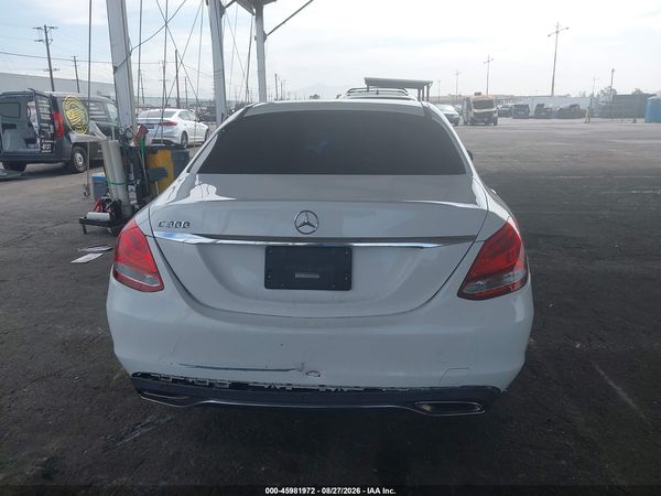 2015 MERCEDES-BENZ C 300 Base — I119