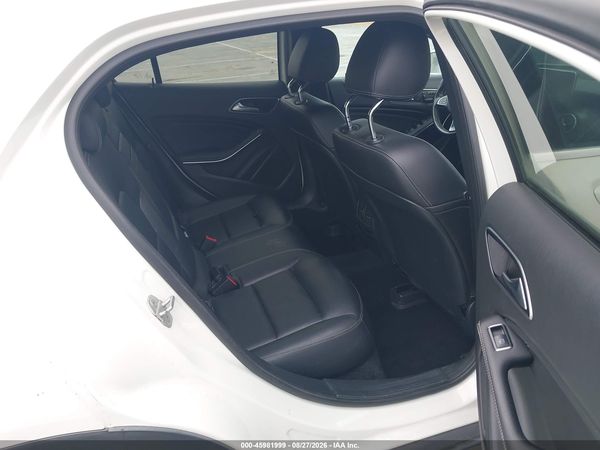 2017 MERCEDES-BENZ GLA 250 GLA250 — I8