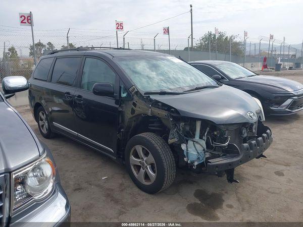 2013 TOYOTA SIENNA LE V6 8 PASSENGER