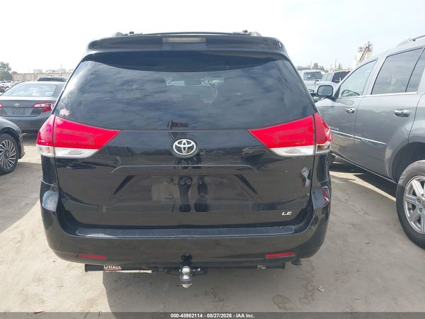 2013 TOYOTA SIENNA LE V6 8 PASSENGER
