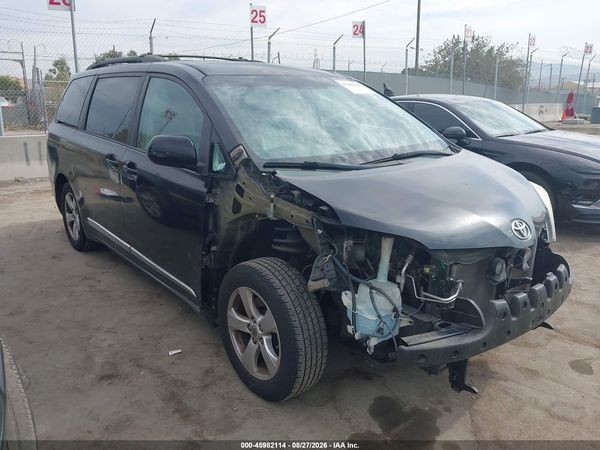 2013 TOYOTA SIENNA LE V6 8 PASSENGER