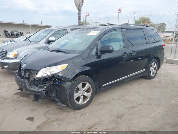 2013 TOYOTA SIENNA LE V6 8 PASSENGER