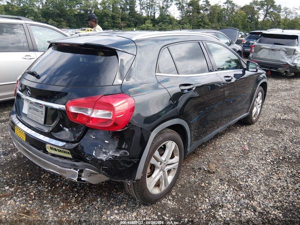 2015 MERCEDES-BENZ GLA 250 GLA250