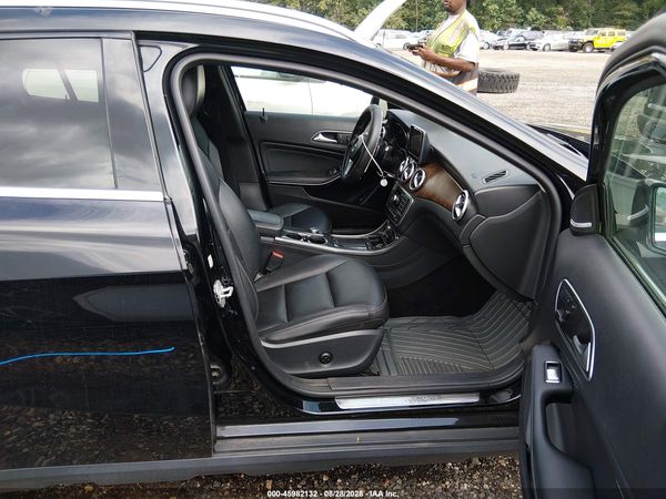 2015 MERCEDES-BENZ GLA 250 GLA250