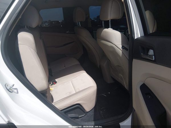 2017 HYUNDAI TUCSON SE — I8