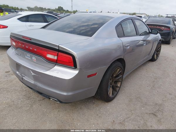 2014 DODGE CHARGER SE