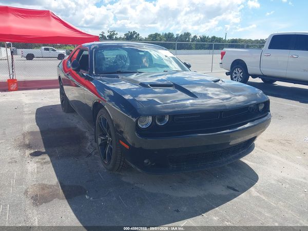 2018 DODGE CHALLENGER SXT