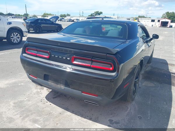 2018 DODGE CHALLENGER SXT