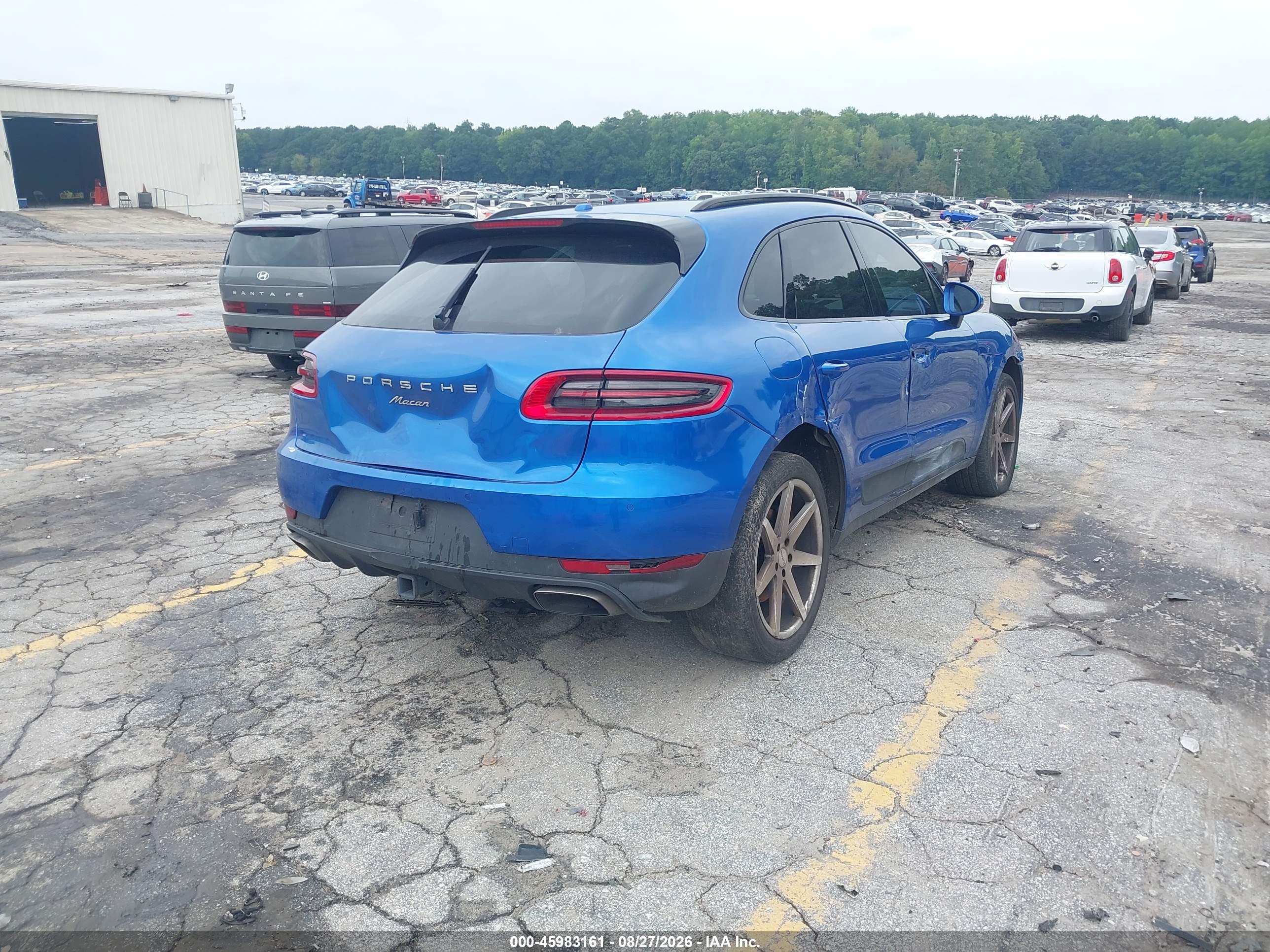 2017 PORSCHE MACAN — I4
