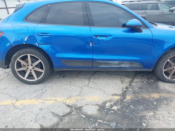 2017 PORSCHE MACAN — I6