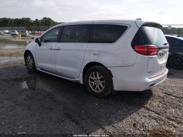 2017 CHRYSLER PACIFICA TOURING — I3