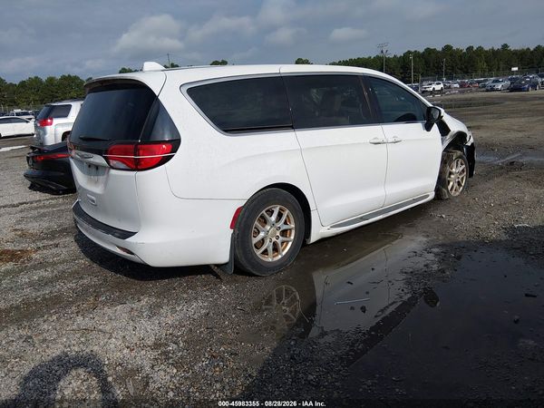 2017 CHRYSLER PACIFICA TOURING — I4