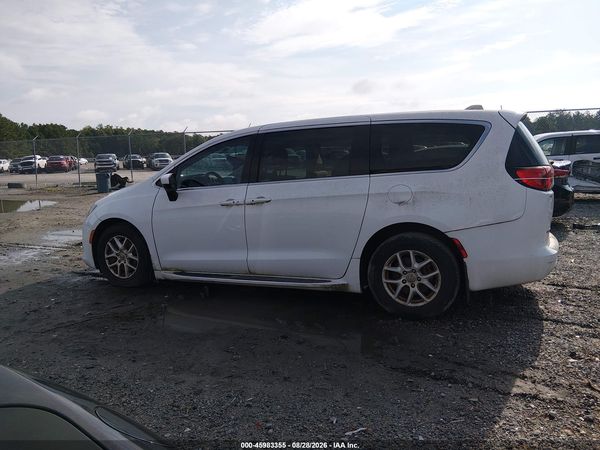 2017 CHRYSLER PACIFICA TOURING — I117