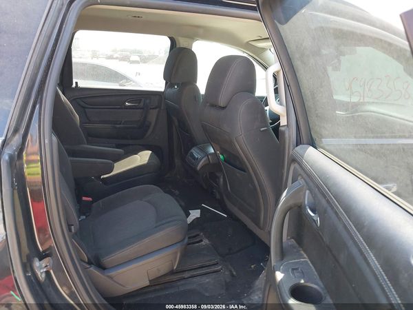 2016 CHEVROLET TRAVERSE LT — I8