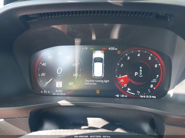 2021 VOLVO XC40 T5 MOMENTUM — I7