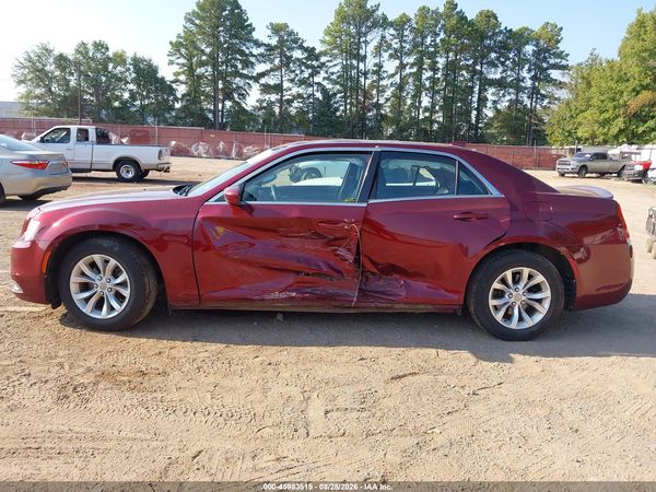 2016 CHRYSLER 300 LIMITED — I6