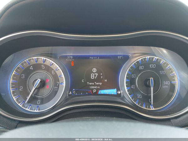 2016 CHRYSLER 300 LIMITED — I118
