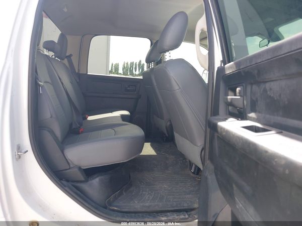2017 RAM 3500 TRADESMAN  4X4 8' BOX — I8