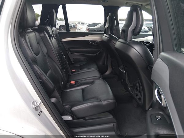 2016 VOLVO XC90 T5 MOMENTUM — I8