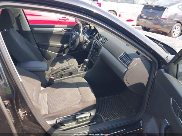 2017 VOLKSWAGEN PASSAT 1.8T S — I5