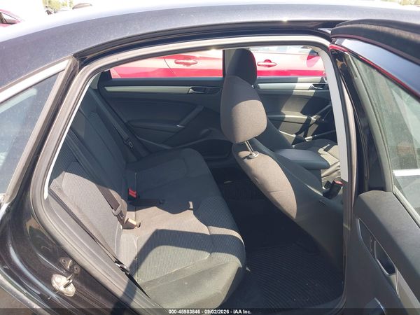 2017 VOLKSWAGEN PASSAT 1.8T S — I8