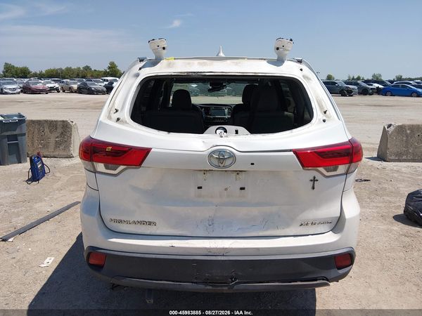 2018 TOYOTA HIGHLANDER XLE — I119