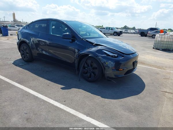 2025 TESLA MODEL Y — I1