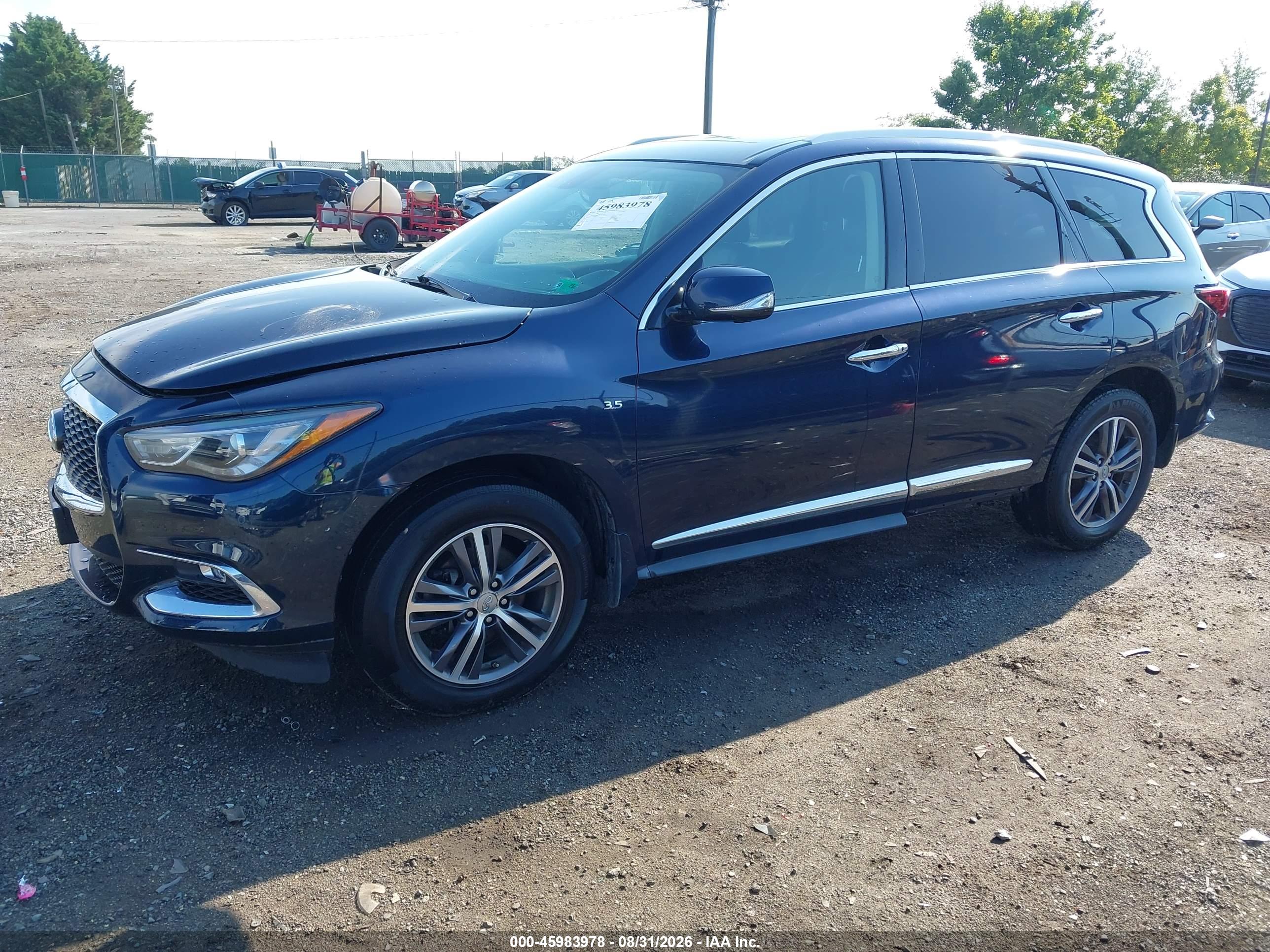 2017 INFINITI QX60 — I2