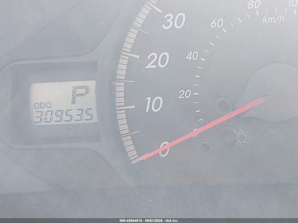 2012 TOYOTA SIENNA LE V6 8 PASSENGER — I118