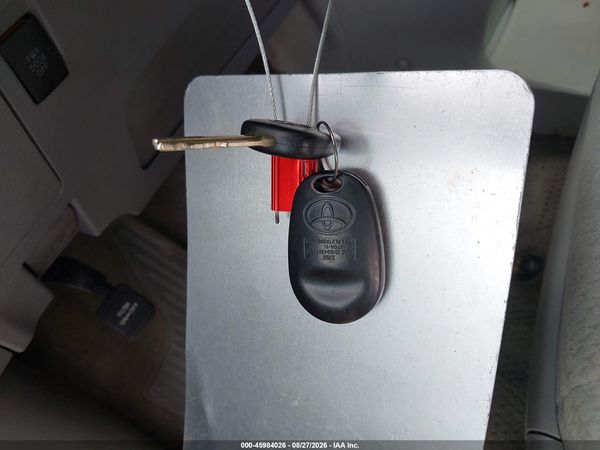 2014 TOYOTA SIENNA LE V6 8 PASSENGER — I11