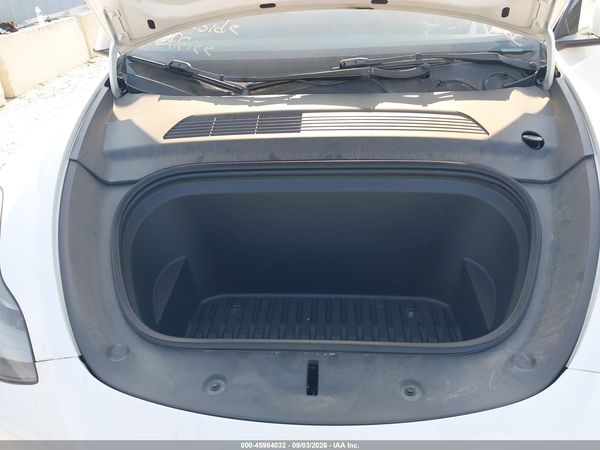 2021 TESLA MODEL Y — I10