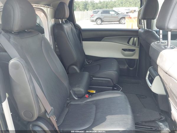 2023 KIA CARNIVAL MPV LX SEAT PACKAGE — I8