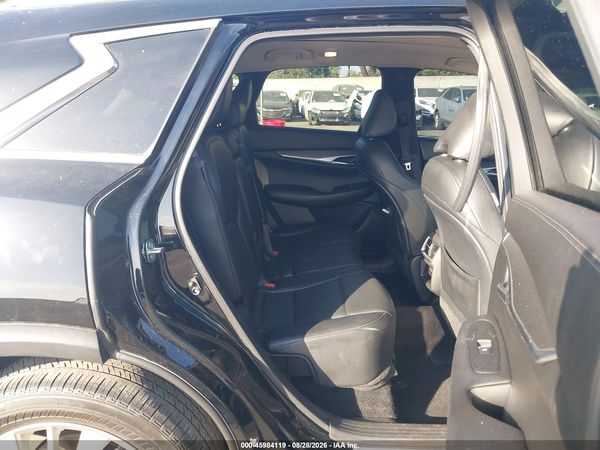 2023 INFINITI QX50 LUXE — I8