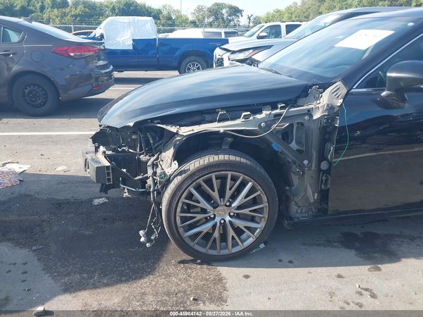 2016 LEXUS IS 200T