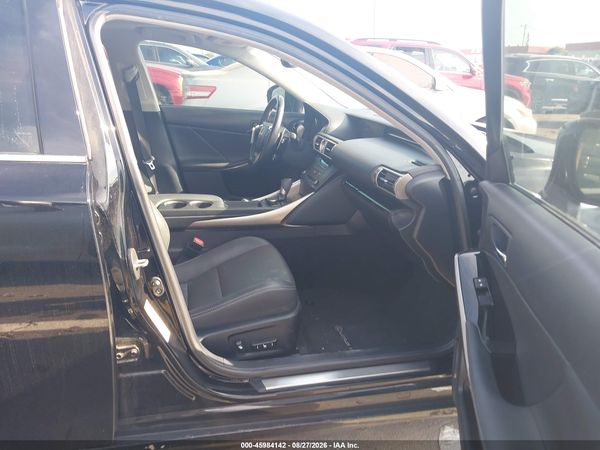 2016 LEXUS IS 200T