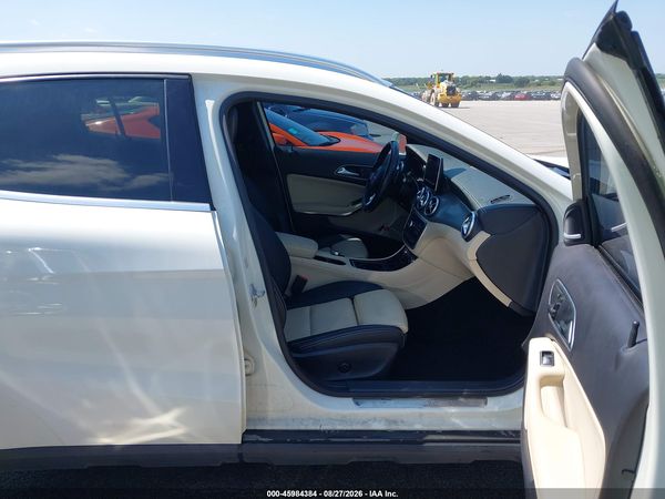 2016 MERCEDES-BENZ GLA 250 4MATIC — I5