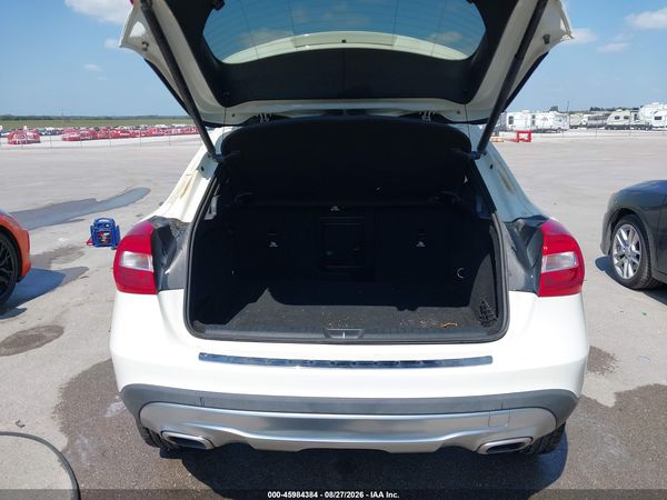 2016 MERCEDES-BENZ GLA 250 4MATIC — I152