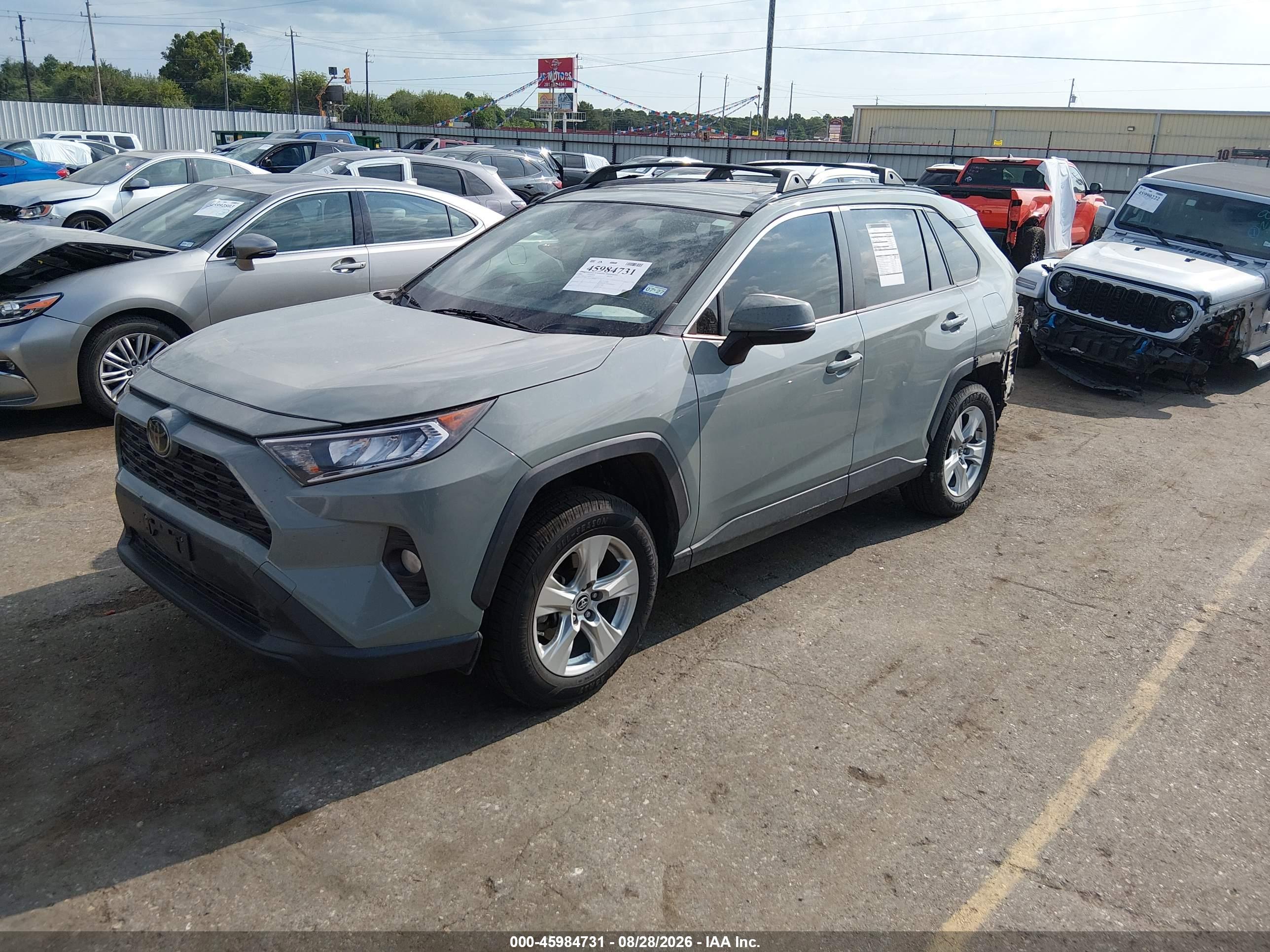 2019 TOYOTA RAV4 XLE — I2