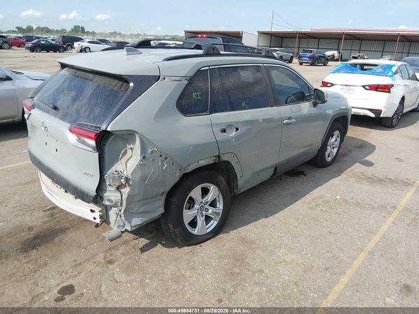 2019 TOYOTA RAV4 XLE — I4