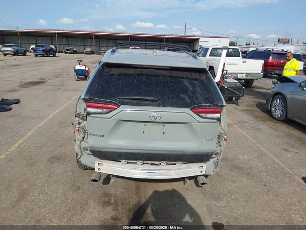 2019 TOYOTA RAV4 XLE — I6