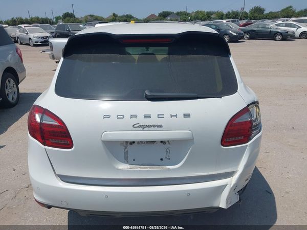 2012 PORSCHE CAYENNE