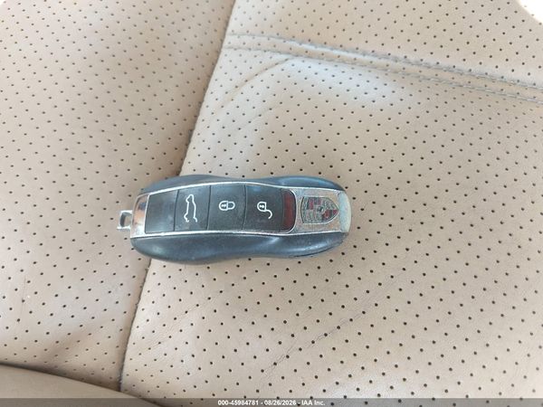 2012 PORSCHE CAYENNE