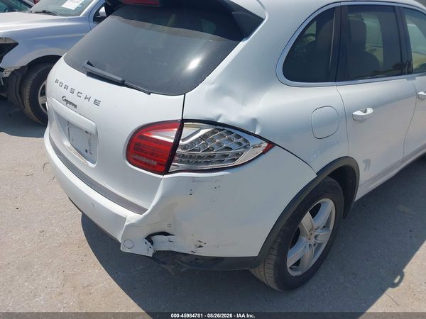 2012 PORSCHE CAYENNE